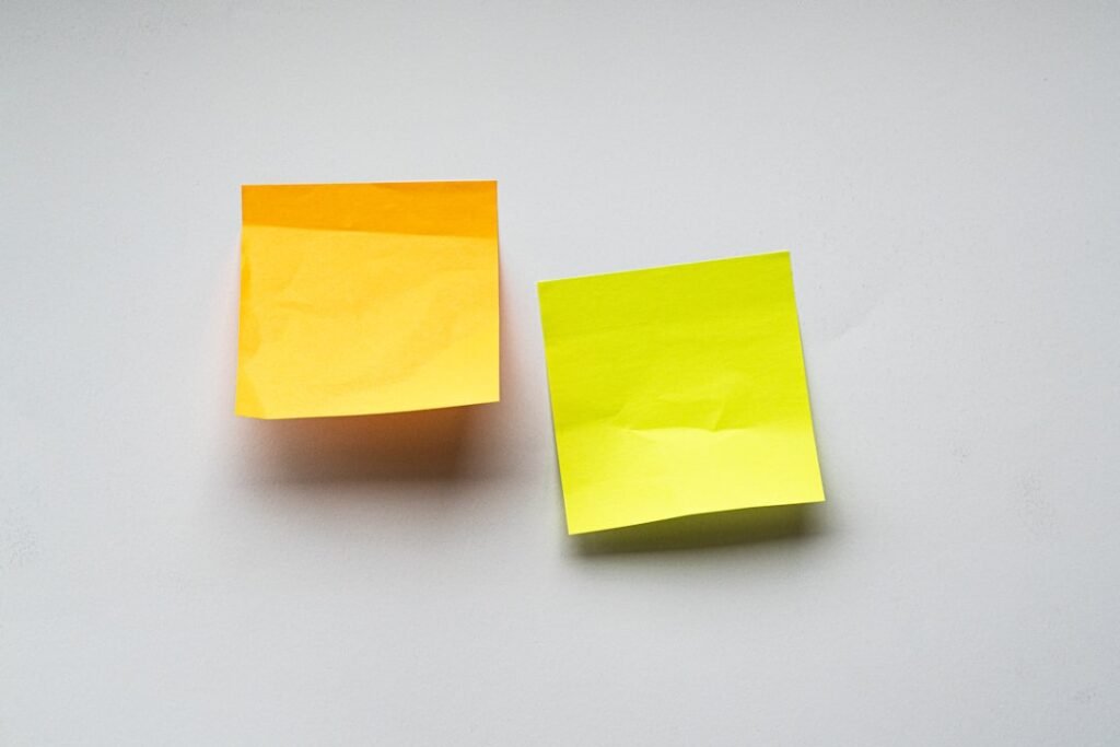 Rétrospective Agile efficace : techniques et outils 3 scrum board sticky notes